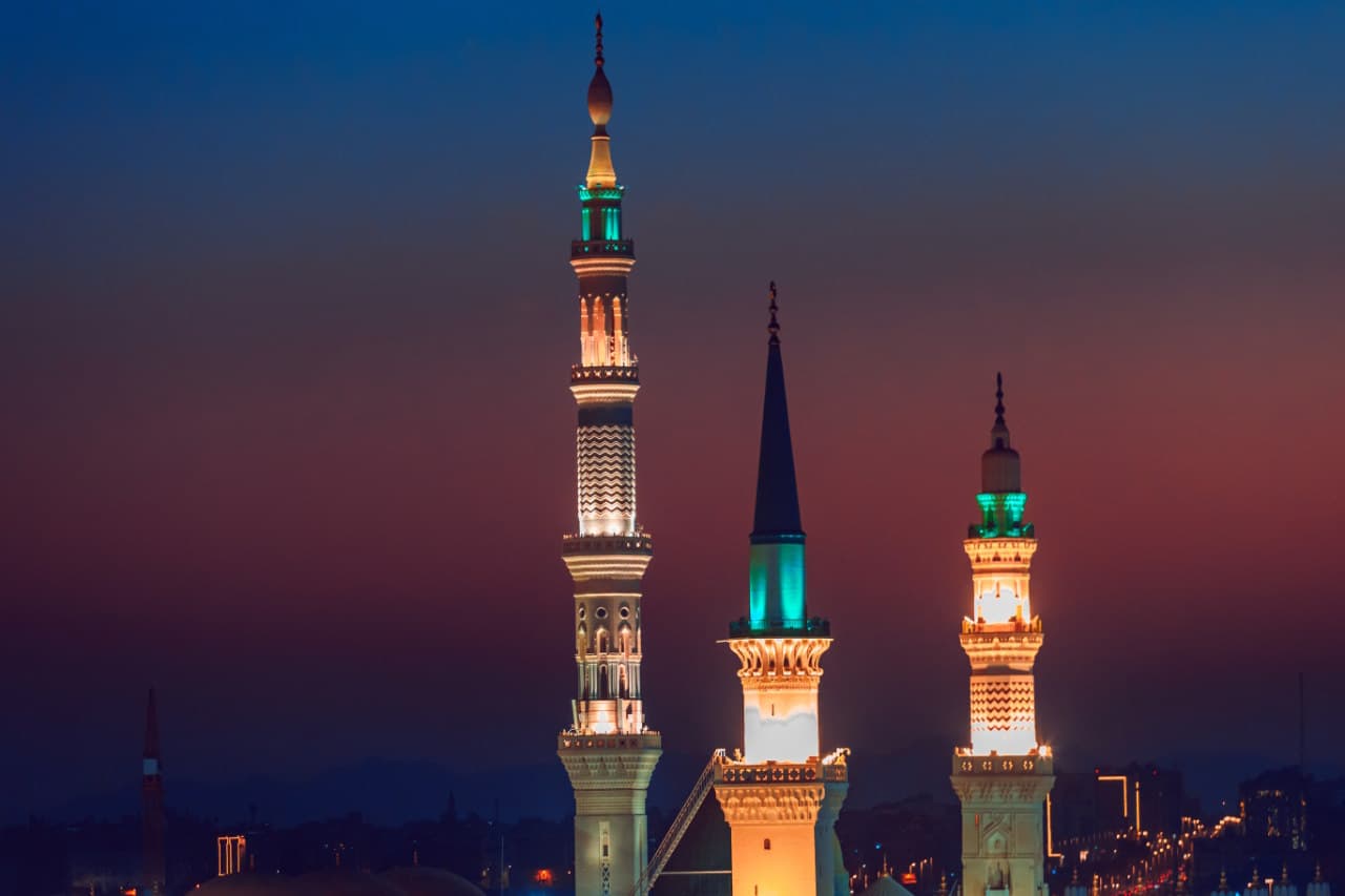 جولة في جبل احد ومقبرة الشهداء ومسجد علي بن أبي طالب