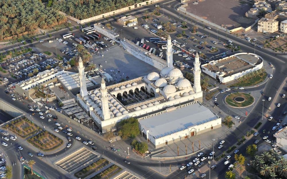 جولة في جبل احد ومقبرة الشهداء ومسجد علي بن أبي طالب